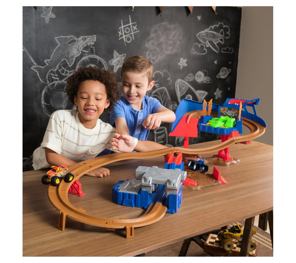 Supercharge Speedway Monster Truck Playset, 1:64 Scale